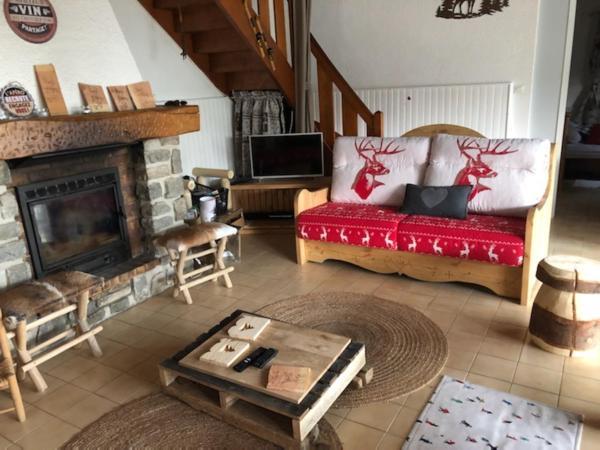 Le Chalet De La Goutte Saint-Appolinaire  Esterno foto