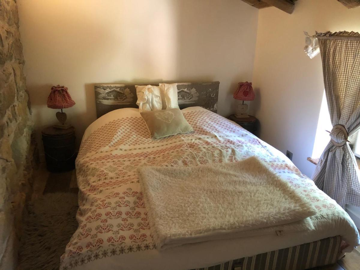 Le Chalet De La Goutte Saint-Appolinaire  Esterno foto